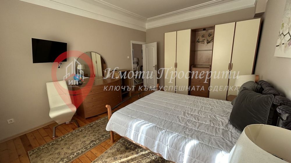 Дава се под наем Тристаен апартамент в София, Център - 112 кв.м за 1100 € - Снимка #5