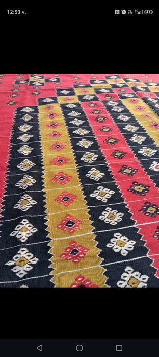 Чипровски килим топ състояние