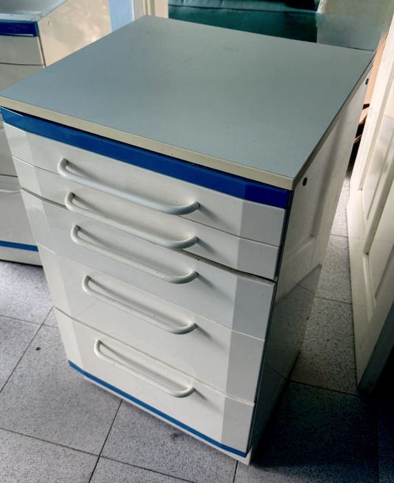 Медицински шкаф ARIES (италиански) с 5 чекмеджета