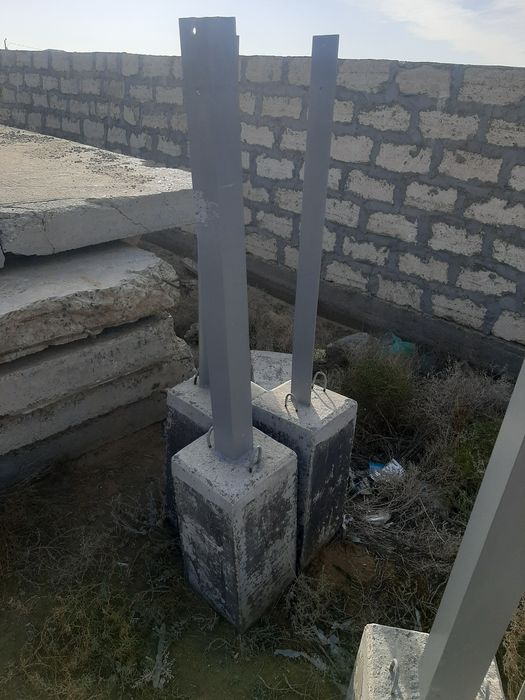 Продаётся бетонные стойки