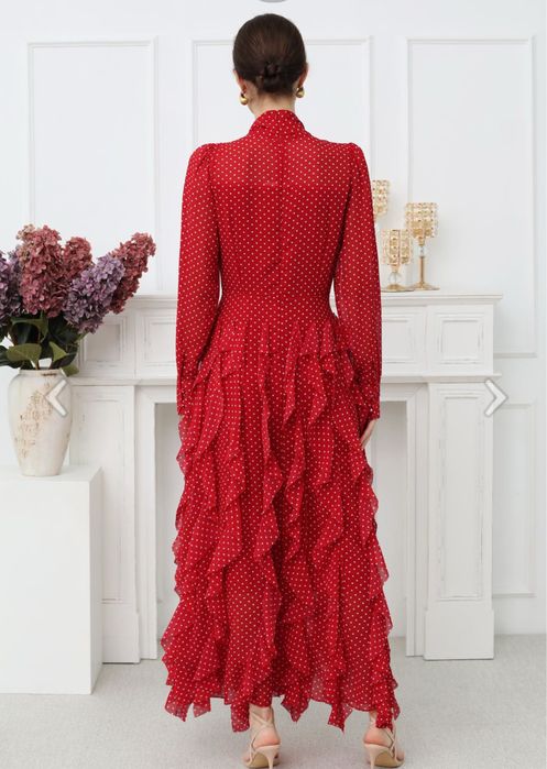 Красное платьЯ в отличном состояний