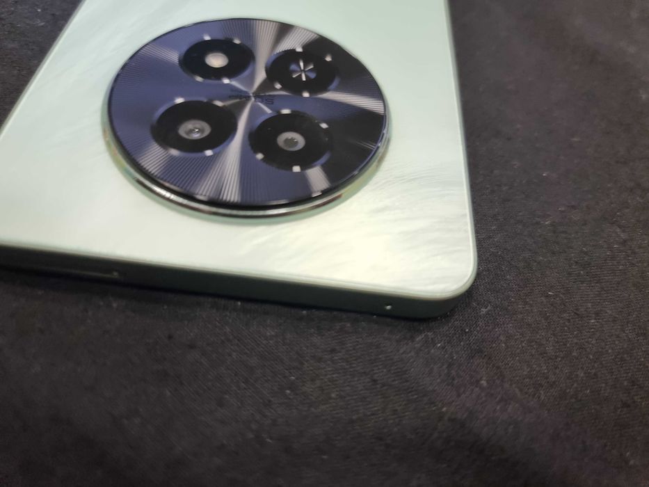 Телефон Realme 12x 5G 128GB 6GB RAM