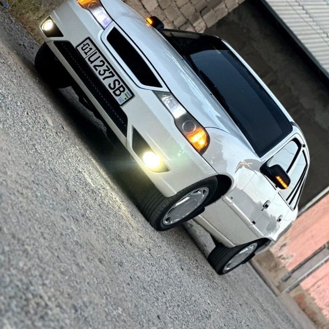 Yaxwi sezilmagan mowinga  kirelosida  bor