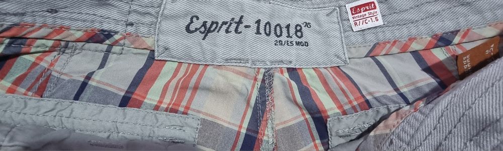 Бермуди с множество джобове Esprit