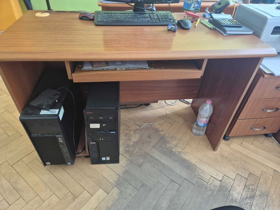 Бюро за офис или дома