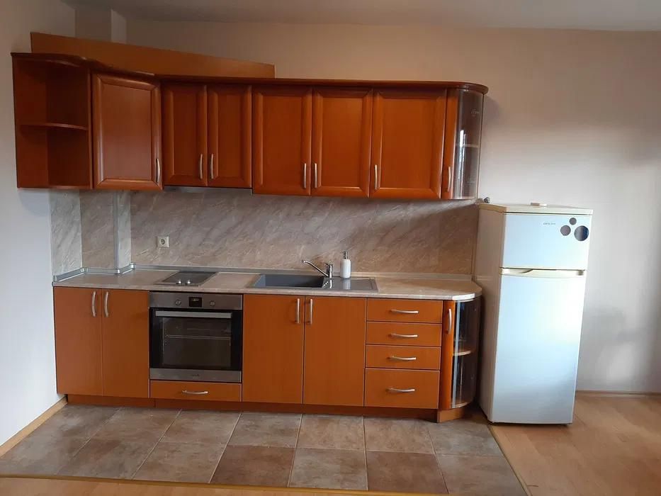 Дава се под наем Тристаен апартамент в Пловдив, Христо Смирненски - 86 кв.м за 490 € - Снимка #2