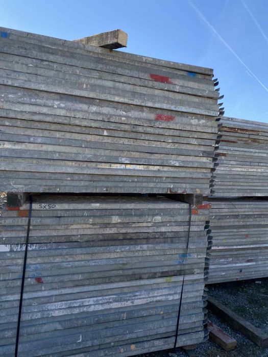 Италианско фасадно скеле с възможност за доставка и монтаж