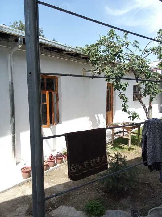 Ippadrom bozor yonidan Ijaraga uy beriladi Narxi telefonda kelishiladi