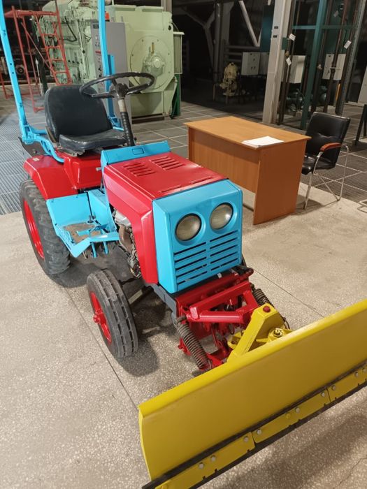 Садовый трактор КМЗ