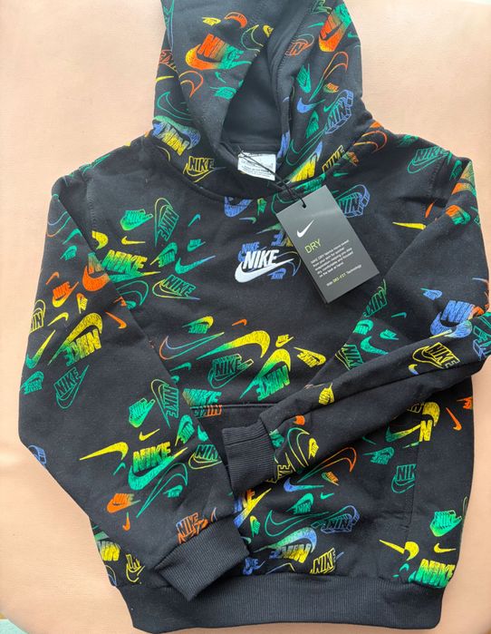 Нов с етикет суитшърт Nike, 122 см., 6-7 г.