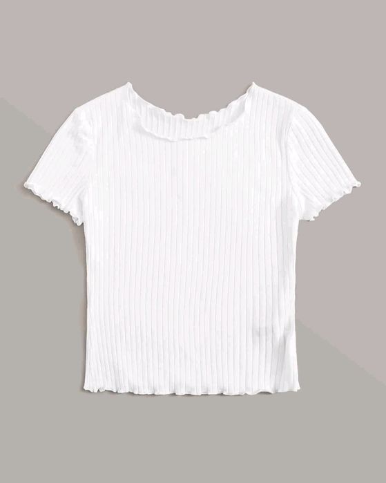 Бяла еластична тениска