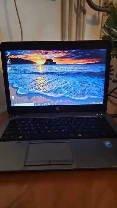 Laptop HP 840 Intel i5 4300 8Gb RAM 180GB SSD + Docking Station