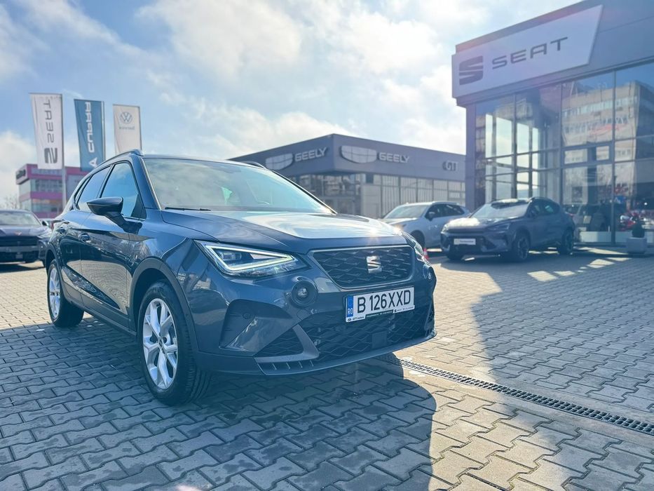 Seat Arona 2025 benzină, 27.426 € — imagine 1