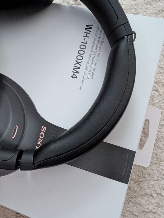 Casti Noise Cancelling Sony 1000XM4