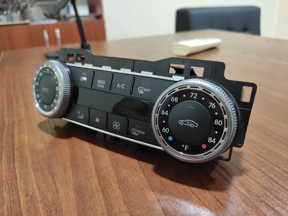 Климат контроль w 204 Mersdes Benz