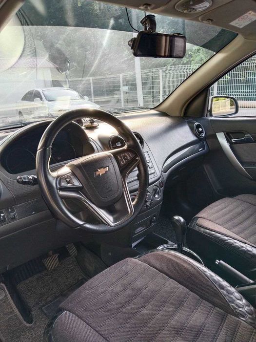 Нексия 3 автомат. 2018 год. Пробег 160 000. Бензин