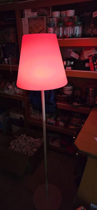 Lampa solara cu telecomanda