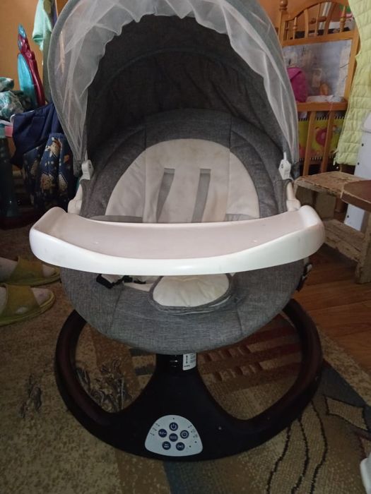 Продам кресло качалка