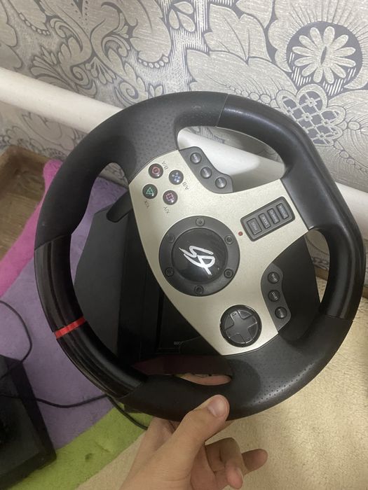 Руль от компаний dexp меньше года