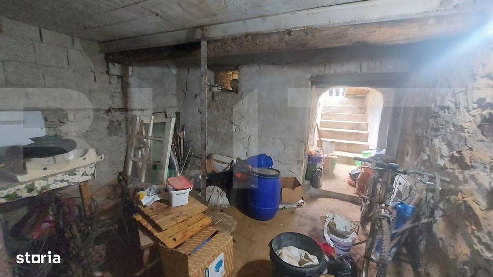 Casa solida, teren de 2.800 mp cu livada - Aninoasa