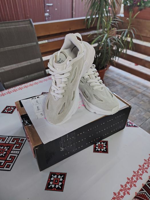 Adidas Osweego in stare impecabilă