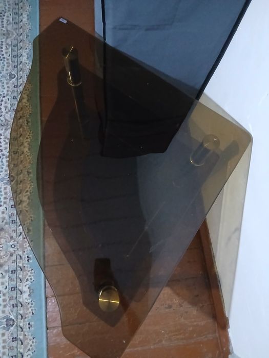 Продаю телевизор и подставка