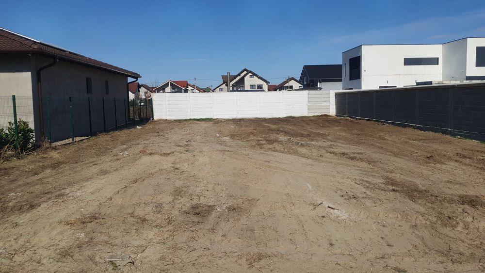 Vând teren STR. 10, Cartierul Tineretului