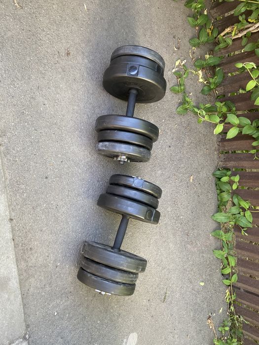 Gantere reglabile set 42 kg. 21 kg+21 k=42 kg noi pret promo 350 ron