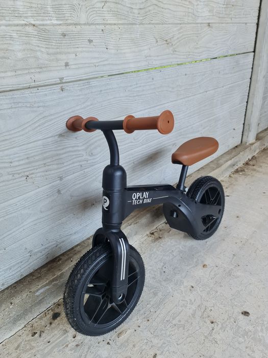 Bicicleta fara pedale Balance bike Qplay Tech Negru