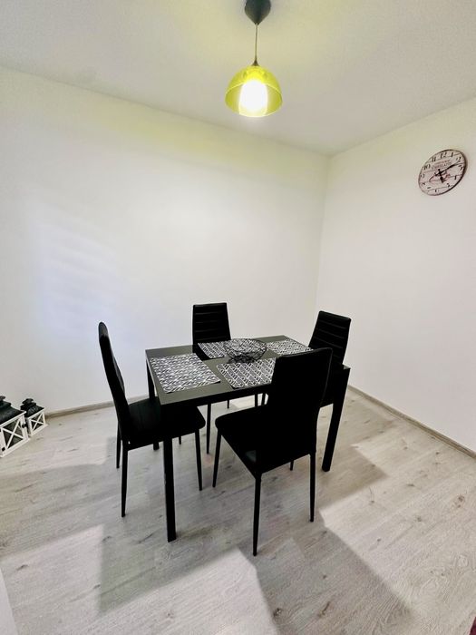 Inchiriez apartamnet cu 3 camere