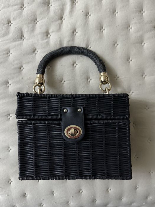 Сумочка плетенная ZARA