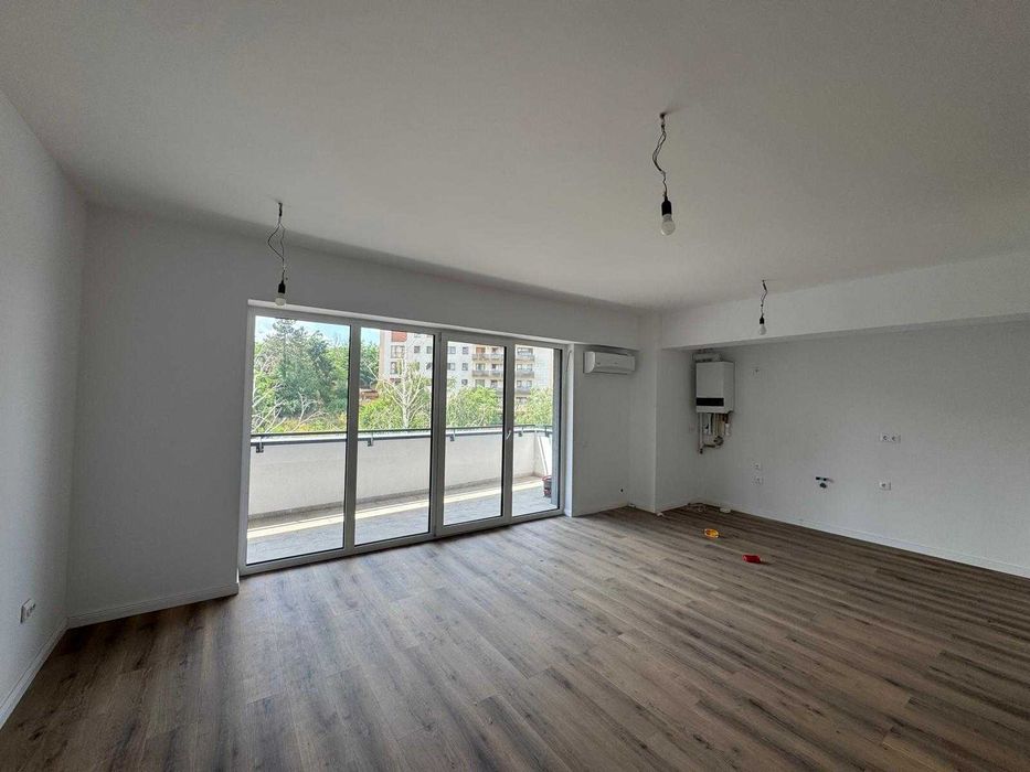Apartament 2 camere bloc nou, zona centrala