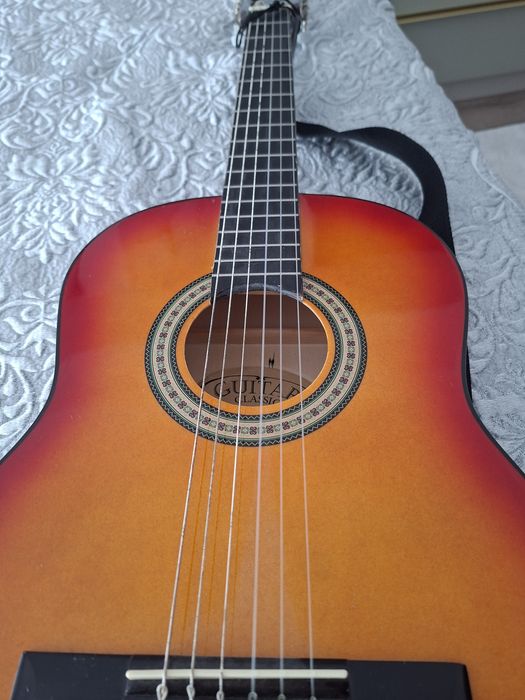 Vand chitara acustica