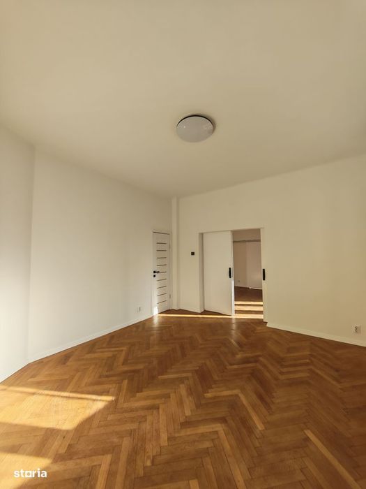 Apartament spațios de lux, renovat integral, zonă excelentă