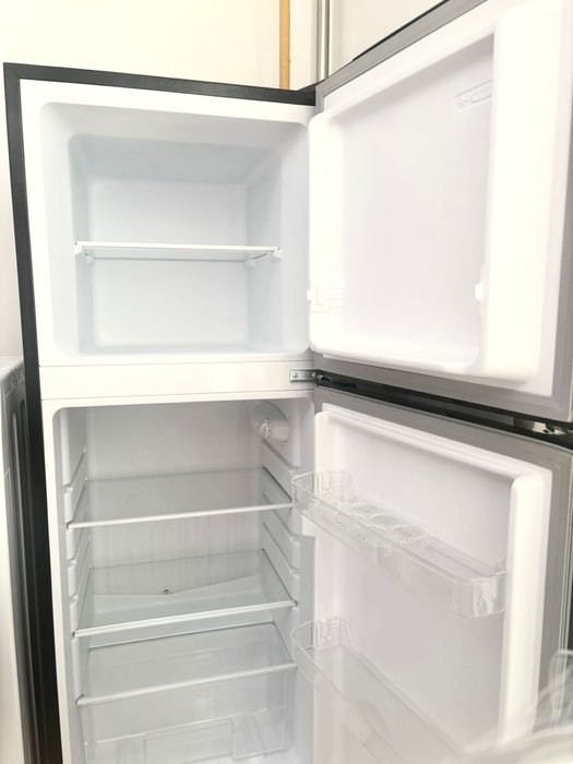 Продам холодильник Leadbros