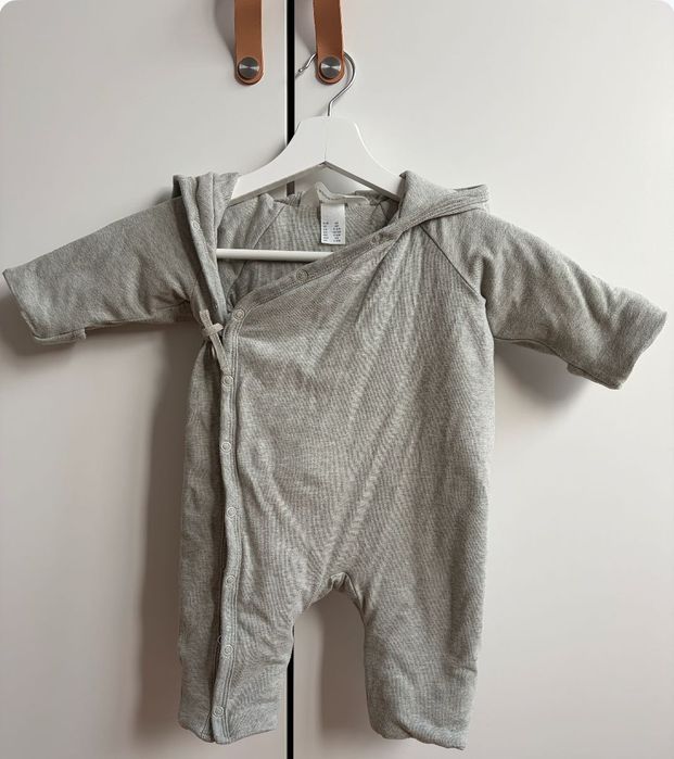 H&M ADORABLES - Ватиран гащеризон
