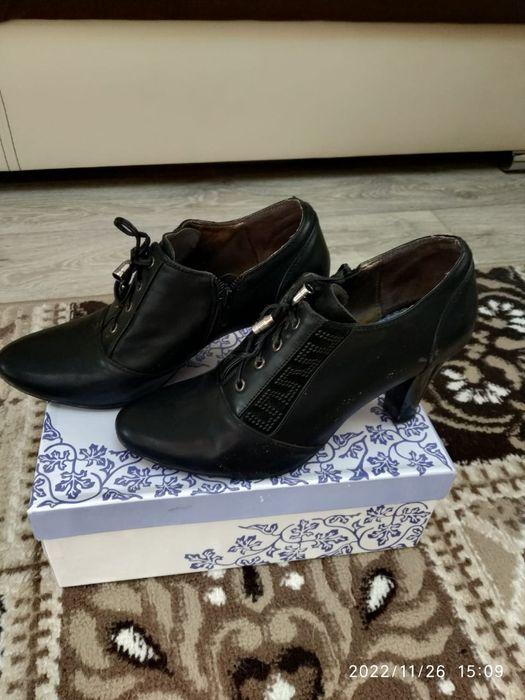 Продам женскую обувь