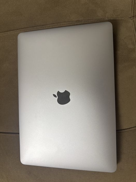 Apple MacBook M1 2020