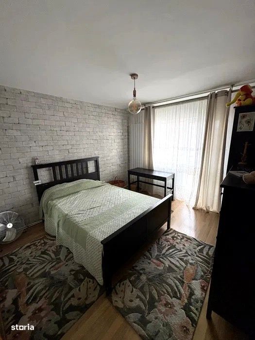 Apartament spatios cu 4 camere, 82 mp utili, etaj 8/9, Aleea Padin