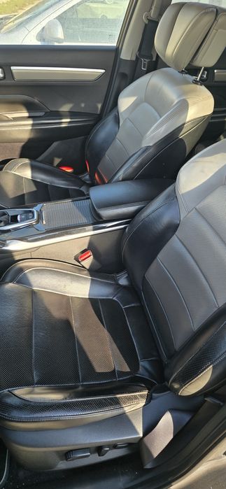 Renault koleos Initiale paris