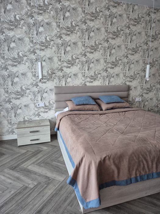 Двуспальная кровать 180*200