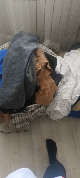 Продам вещи куртки шубу, платье и т.д