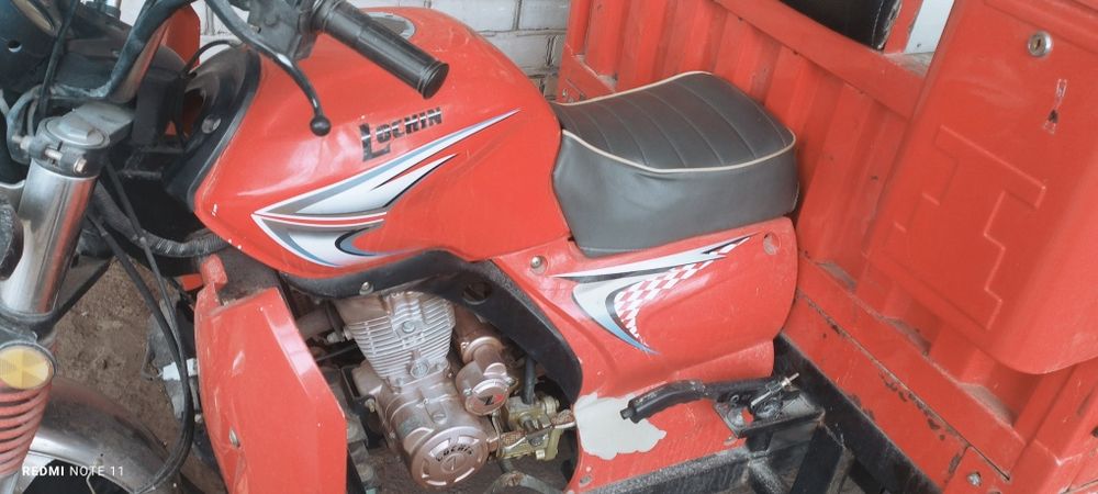 "Лочин" маркали Мотоцикл сотилади