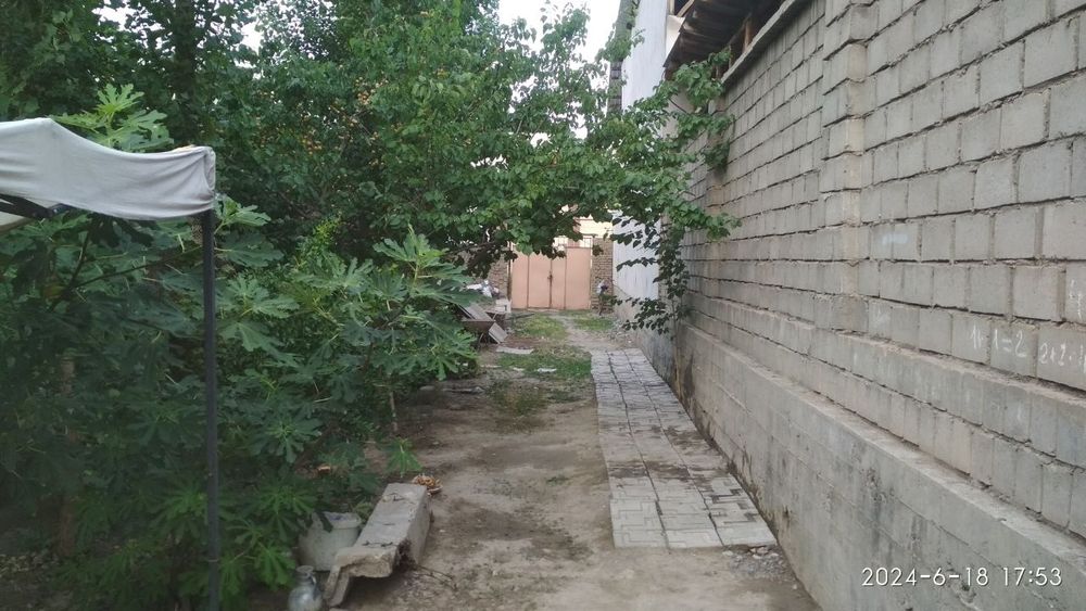 Uy sotiladi pul zarur