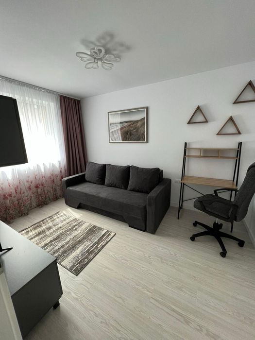 Inchiriez apartament