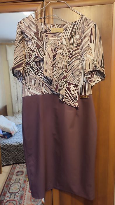 Продам новое платье