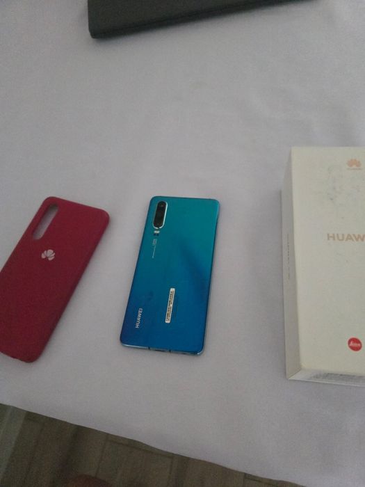 Телефон Huawei p30
