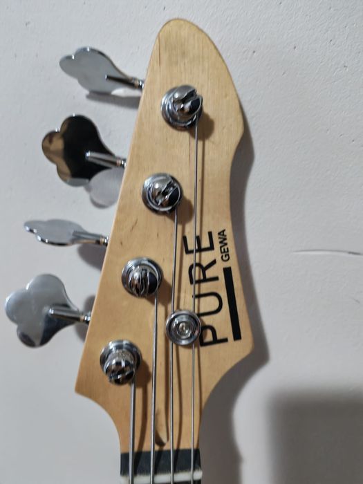Chitară bass 4 corzi
