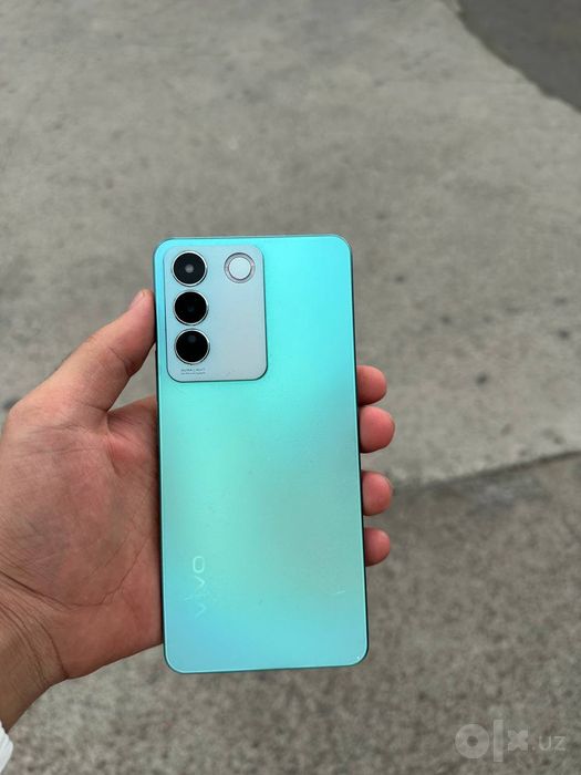 Telefon Vivo v 27e