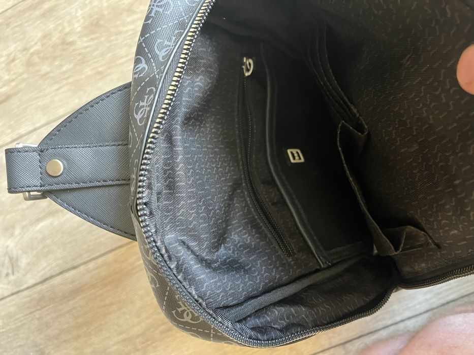 GUESS : Мъжка чанта  / Оригинал